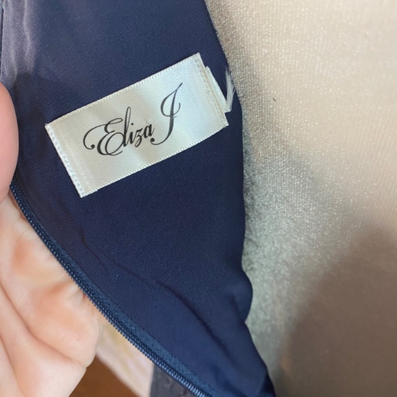 Eliza J Navy Lace Cocktail Dress Size 10 - Picture 4 of 8